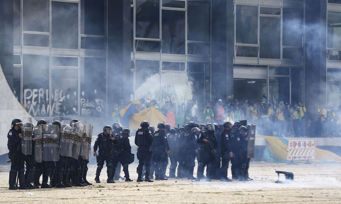 A Polícia Federal colheu o depoimento de mais de 80 militares das Forças Armadas incluindo ao menos quatro generais
