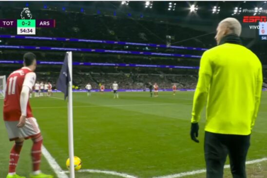 Martinelli e Richarlison em confusão durante o dérbi do norte de Londres