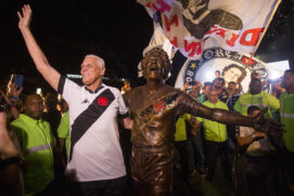 Roberto Dinamite foi eternizado no Vasco da Gama