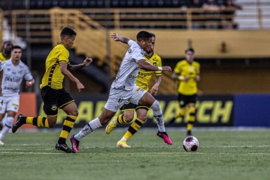 O Santos largou atrás, mas conseguiu o empate com o São Bernardo