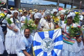 Os representantes da escola estiveram com diversos líderes importantes da história do Carnaval na Bahia