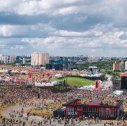 O Lolla Sideshows é uma programação paralela à do festival principal