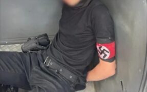 Um adolescente apontado como autor do crime foi apreendido pela polícia -a idade dele não foi divulgada