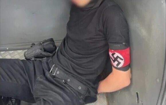 Um adolescente apontado como autor do crime foi apreendido pela polícia -a idade dele não foi divulgada