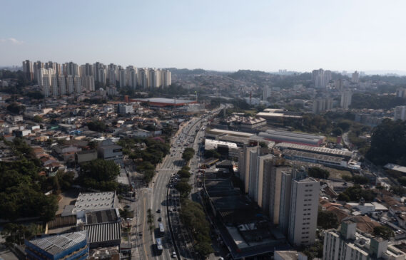 Calor e chuva marcam a segunda-feira em Taboão da Serra