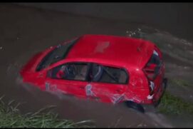 O capotamento ocorreu na avenida Mário Covas Júnior por volta das 21h30