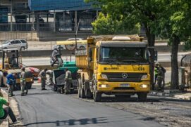 Av. José Dini, no Jd. Maria Rosa, recebeu um novo asfalto através de uma parceria entre a Sabesp e o Governo Municipal