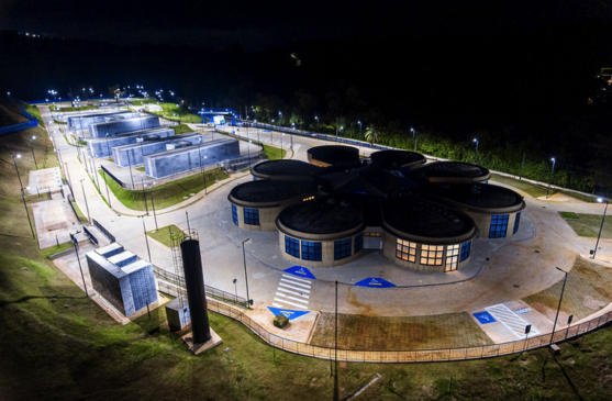 O espaço inédito possui sistemas de gavetas distribuídas em sete andares