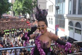 Bloco da Anitta no centro do Rio de Janeiro.