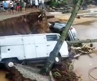 Caos em Ilhabela após as chuvas