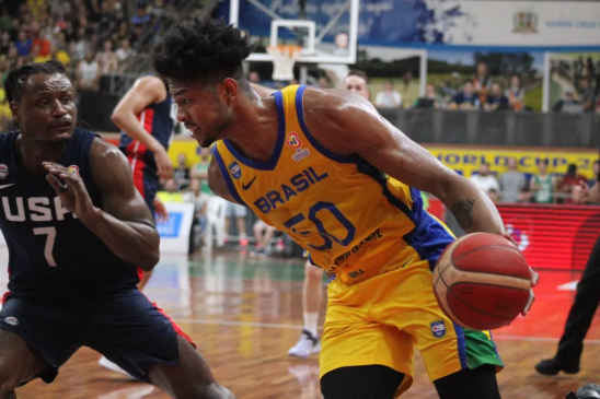 Brigando por todas as bolas, demostrando muita garra e contado com boas atuações de Yago e Caboclo, a seleção venceu por 83 a 76 e garantiu a última vaga no Mundial.