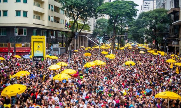 Alguns serviços públicos fecham, mas outros não param, como a vacinação, as unidades básicas de Saúde integradas e os hospitais municipais