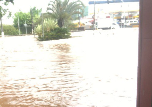 Chuva na região do Jabaquara no início da tarde desta quinta-feira