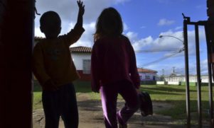 Os efeitos do trabalho infantil deixam marcas que, muitas vezes, tornam-se irreversíveis e perduram até a vida adulta.