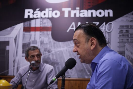 Felicio Ramuth durante entrevista na Rádio Trianon, com participação da reportagem da Gazeta