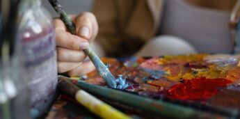 A Secretaria de Cultura de Embu das Artes divulgou as artistas inscritas selecionadasa para participar da exposição Universo Feminino