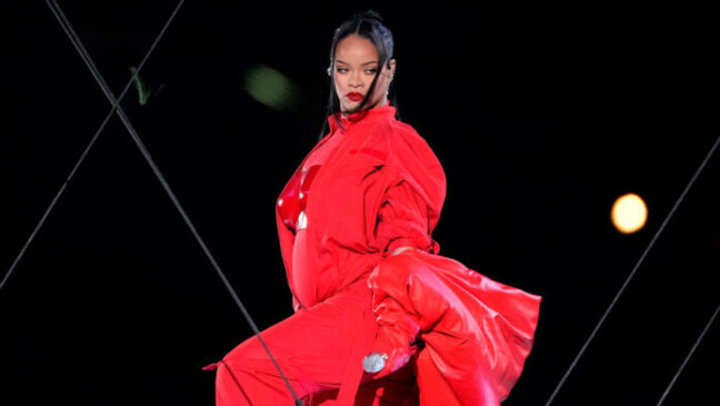 Rihanna está planejando uma grande turnê de retorno para 2024