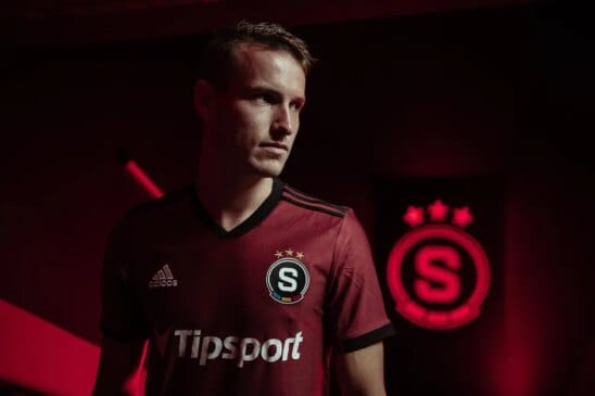 O meia Jakub Jankto , 27, da seleção da República Theca, postou mensagem em sua conta no Instagram e revelou que é homossexual