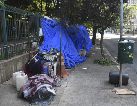 Em todo o Brasil são 206.044 em situação de rua. 42% dos sem-tetos está no estado de São Paulo.