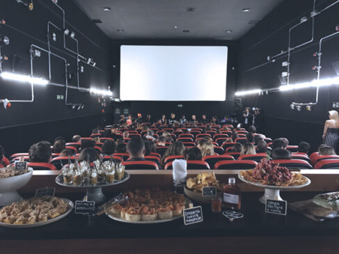 Cinemas de rua resistem e há até lugares novos. Na foto, sala do Cine Petra Belas Artes