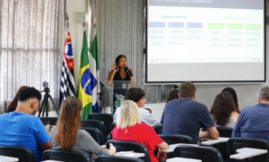 A coordenadora do Instituto de Pesquisas Tecnológicas (IPT), Priscila Ikematsu, apresentou o resultado do Projeto executado pelo órgão
