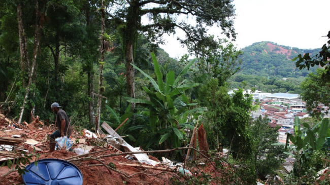 Até agora, contamos mais de 60 mortos, cerca de 30 desaparecidos e mais de 4 mil pessoas desalojadas