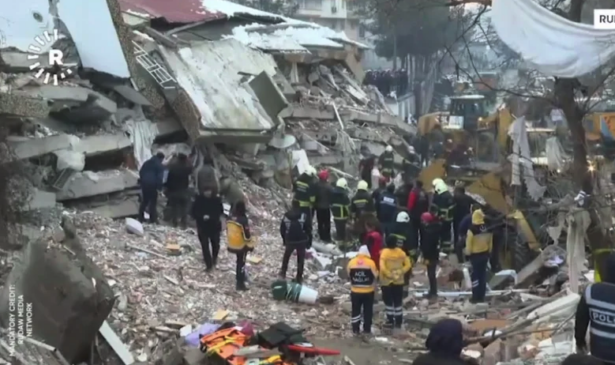 Terremoto deixou milhares de mortos e desaparecidos na Turquia e na Síria