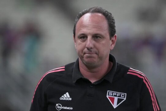 Rogério Ceni, demitido do São Paulo em abril, acertou com o Esquadrão de Aço até dezembro de 2024.