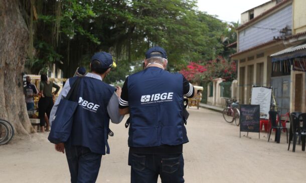 O IBGE reconhece que institutos de estatísticas enfrentam "realidade crescente" de aumento de recusas a entrevistas, especialmente depois da pandemia