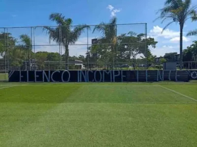 O protesto acontece quase uma semana depois da surpreendente eliminação do Corinthians para o Ituano, nas quartas do Campeonato Paulista
