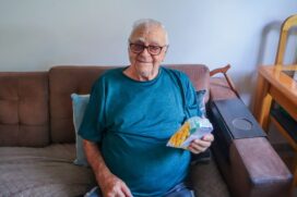 Paschoal Vicente Marchiano, 82 anos, paciente de longa data da UBS Dr. Tânia Regina dos Santos Andrade, no Jd. América, aprovou a entrega do kit em sua residência