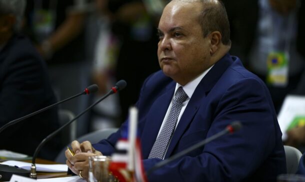 Ibaneis afirma não guardar mágoa do afastamento do governo