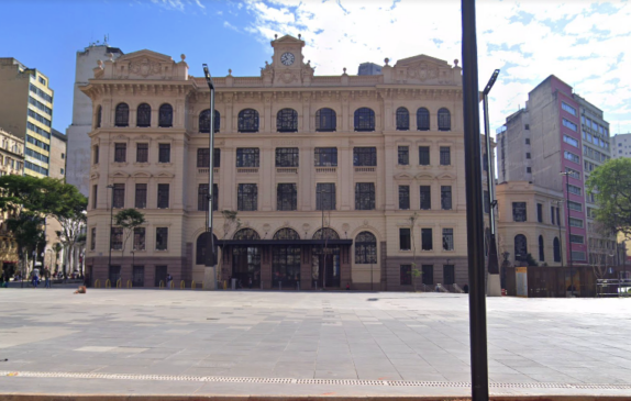 Além disso, o local também abrigaria uma central de monitoramento 24 horas da cidade