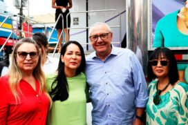 A vereadora Luzia Aprígio, a primeira-dama do Estado, Cristian Fernandes, vereador André Egydio e Dirce Takano, secretária de educação de Taboão da Serra