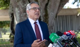 O ministro da Saúde, Alexandre Padilha, garantiu que a pasta está ampliando estoque de antídotos