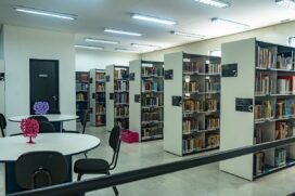 Biblioteca Castro Alves está localizada na Praça Nicola Vivilechio, 73, no Jardim Bontempo, em Taboão da Serra