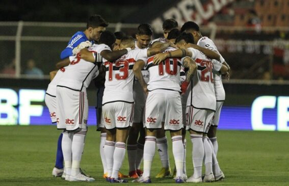 Dorival Junior ainda não perdeu no comando do Tricolor