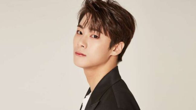 O cantor Moonbin, do grupo de k-Pop Astro, foi encontrado morto em sua casa, em Seul, aos 25 anos