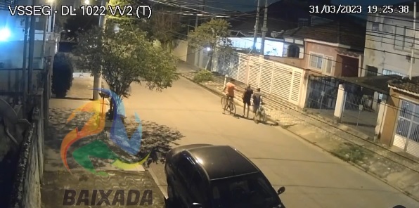 A ação dos criminosos durou menos de um minuto