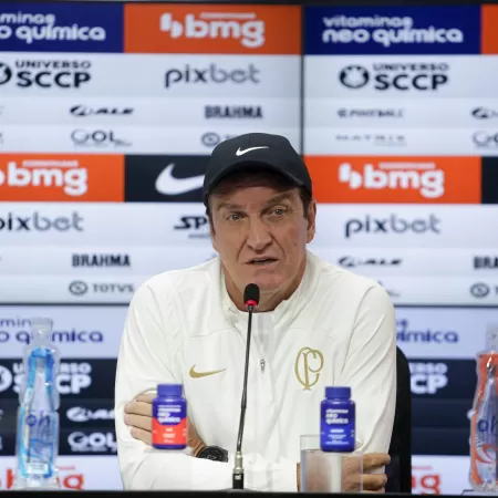 Cuca teve uma passagem relâmpago, que lembrou a de outro técnico que permaneceu somente duas partidas no comando do Corinthians.