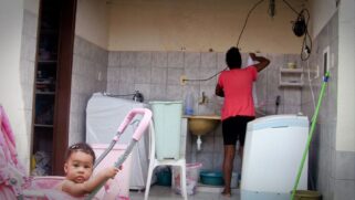 Neste domingo (2), a PEC das Domésticas completa dez anos