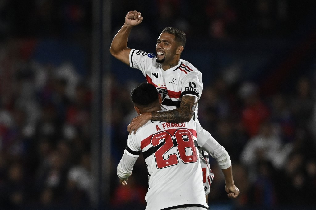 São Paulo vence o Tigre na Argentina
