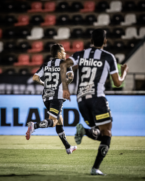 O Santos viveu bons momentos no primeiro tempo e poderia ter aberto o placar