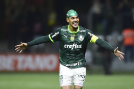 Gustavo Gomez comemora