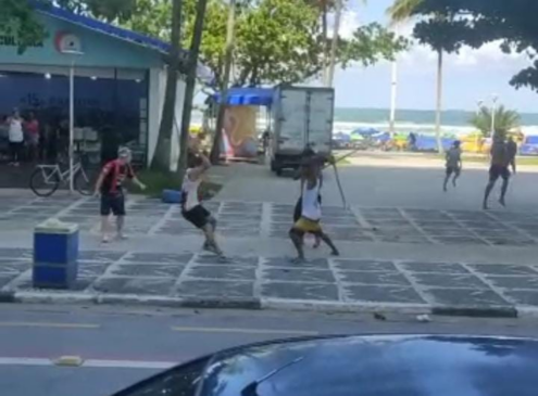 Torcida paraguaia cria confusão em Guarujá