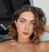 Jade Picon continuará como atriz.