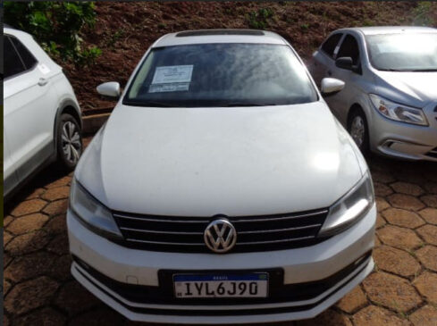 No leilão, vale destacar um Volkswagen Jetta 2017 com valor mínimo de R$ 40 mil