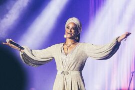 Luciana Mello se apresenta na Casa Natura Musical.