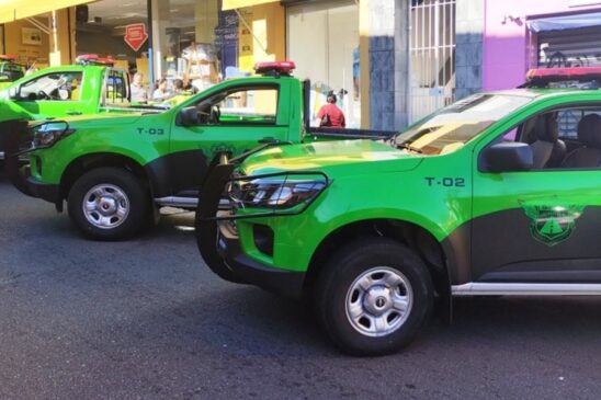O prefeito de Itapecerica da Serra, Francisco Nakano, entregou 22 novas viaturas para reforçar o patrulhamento da Guarda Civil Municipal (GCM) e para o Departamento de Trânsito
