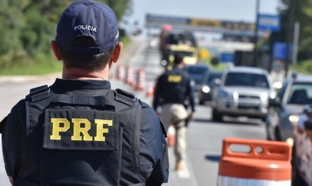 As entidades argumentam que o episódio ilustra o racismo estrutural que acomete diversas instituições, em especial a Polícia Rodoviária Federal (PRF)